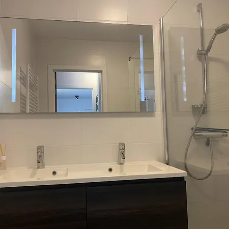 In Near The Apartamento *