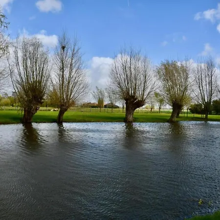 In Near The アパート ニーウポールト